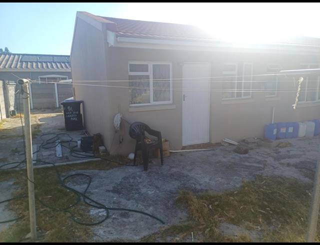2 BEDROOM HOUSE FOR SALE IN GRASSY PARK